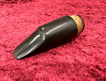 Photo Vintage B. Portnoy Hard Rubber Mouthpiece for Bass Clarinet – Mike Dassios